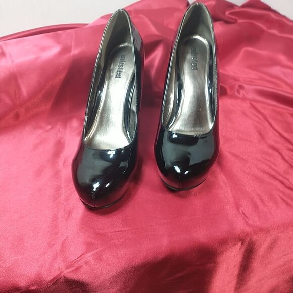 Unlisted  Black Heels woman's SZ 10M - Picture 3 of 11